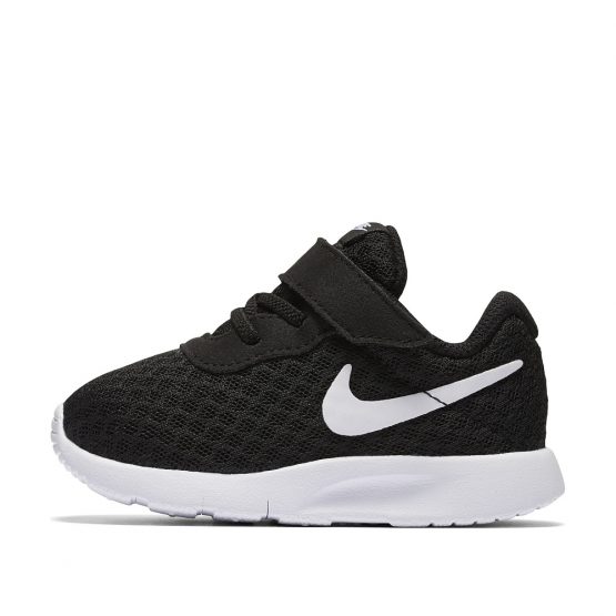 Nike Tanjun
